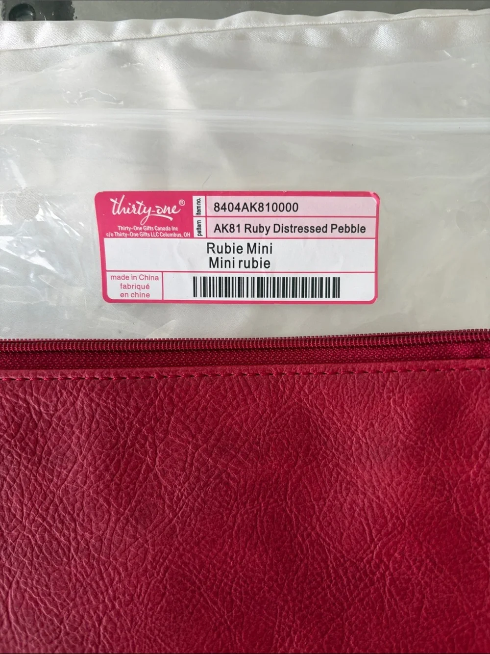 thirty-one Ruby Red Mini Pebble Pouch